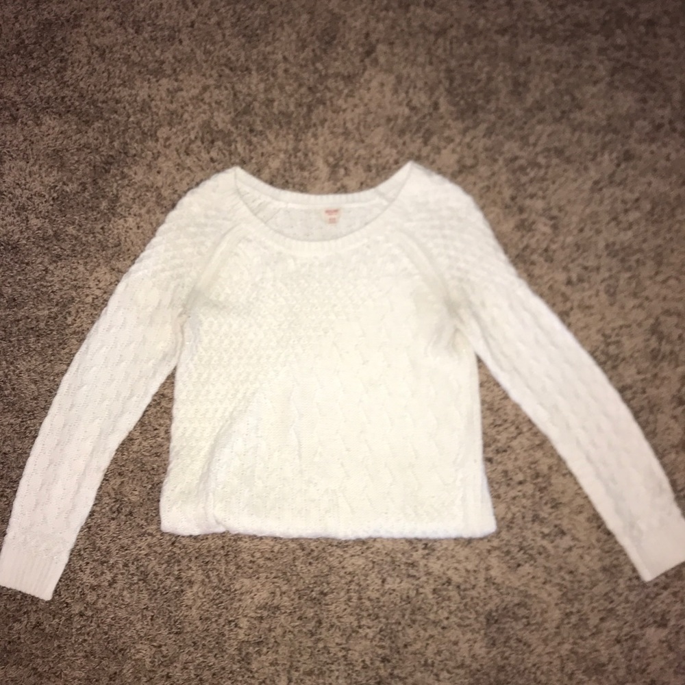 XL white Sweater (never worn!!!)